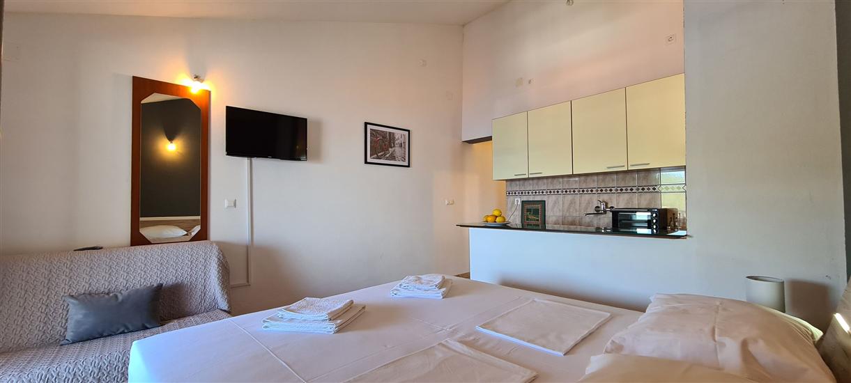 Apartment A6, for 3 persons