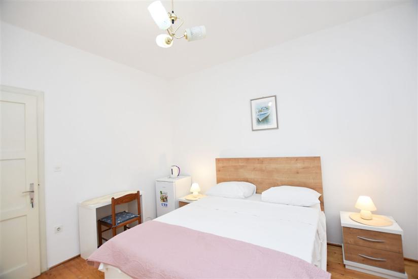 Room S3, for 2 persons