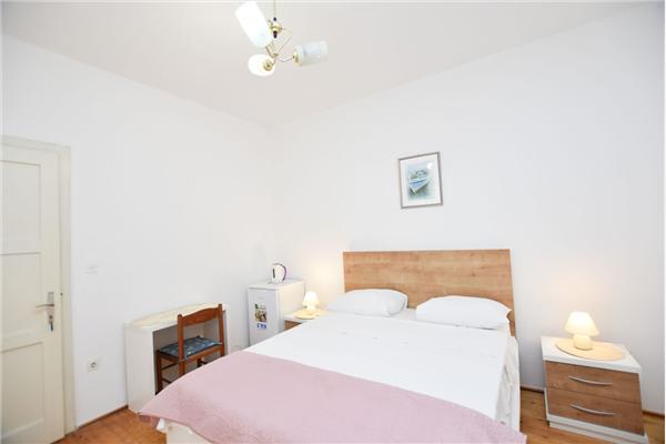 Room S3, for 2 persons