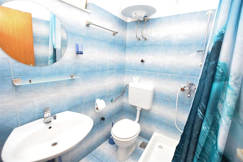 Room S3, for 2 persons