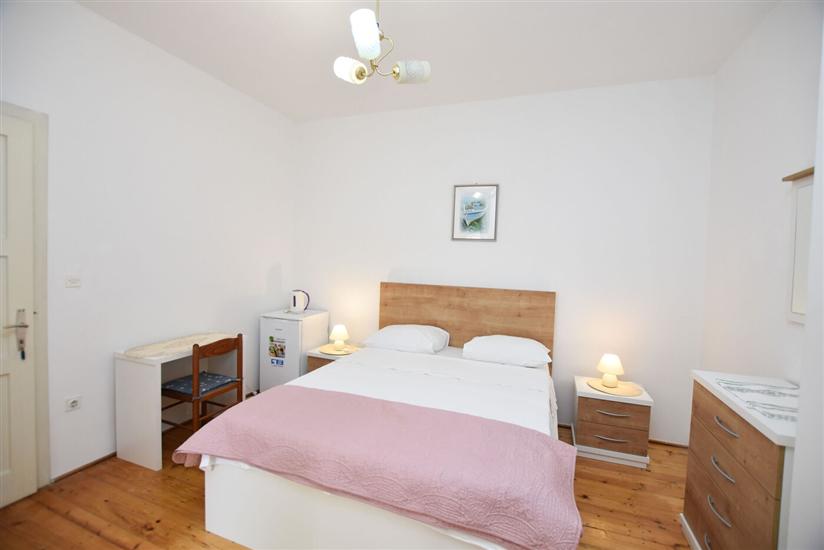 Room S3, for 2 persons