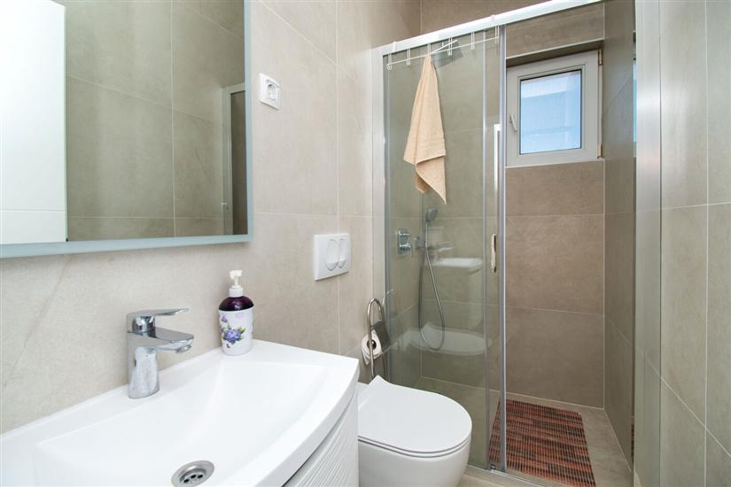 Apartment A4, for 5 persons