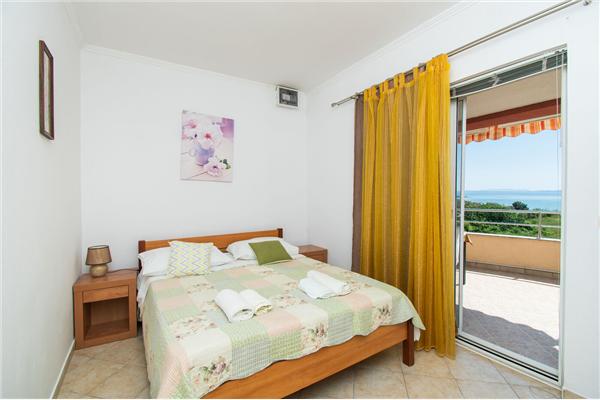 Apartment A4, for 5 persons