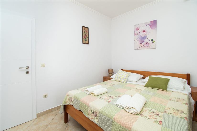 Apartment A4, for 5 persons
