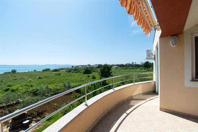 Apartment A4, for 5 persons