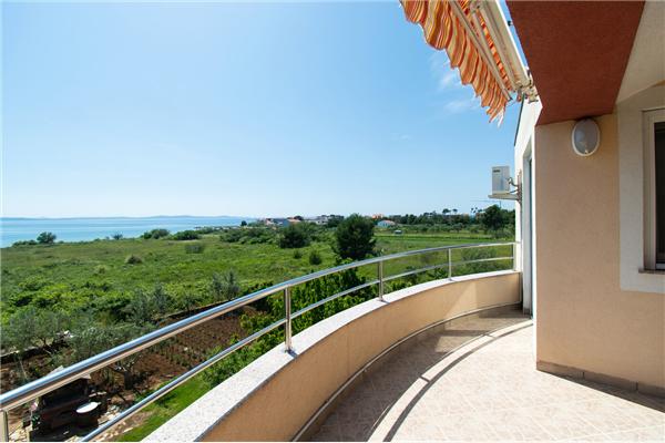 Apartment A4, for 5 persons