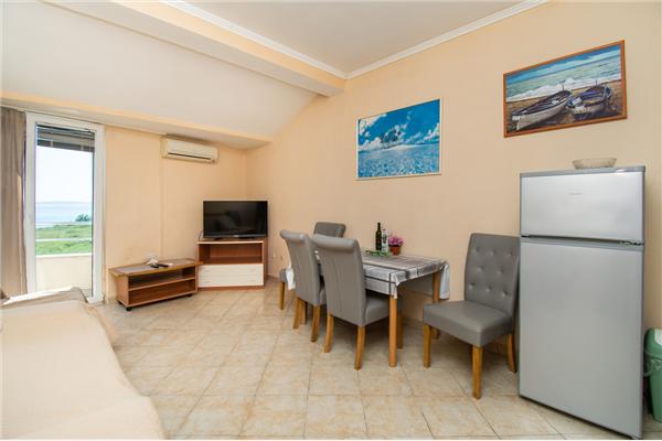 Apartment A4, for 5 persons