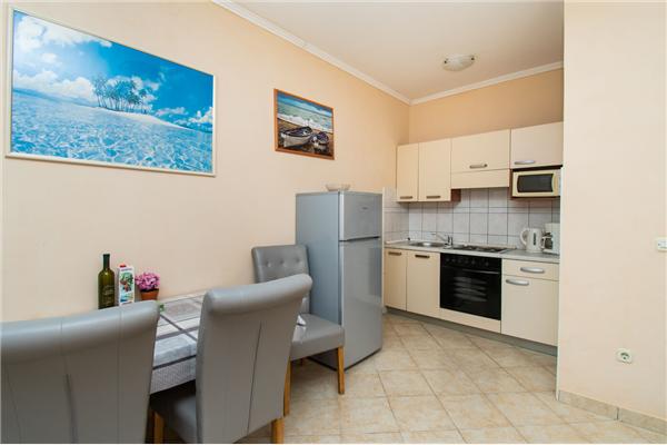 Apartment A4, for 5 persons