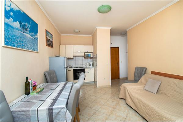 Apartment A4, for 5 persons