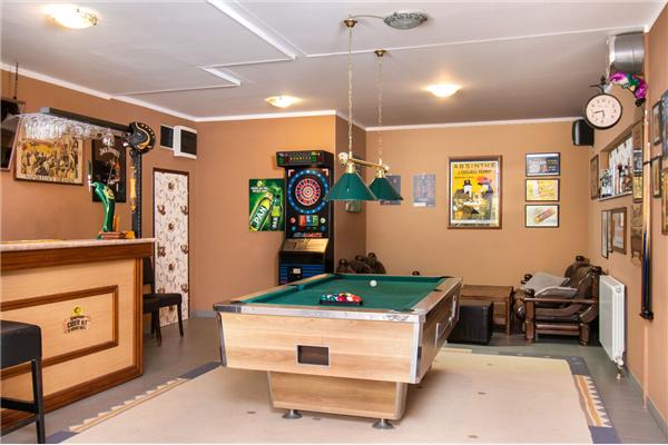 House K1, for 12 persons