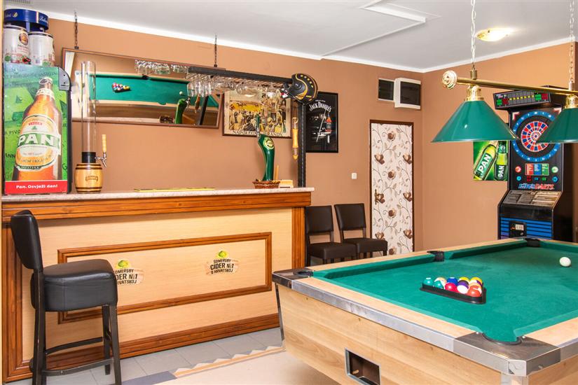 House K1, for 12 persons