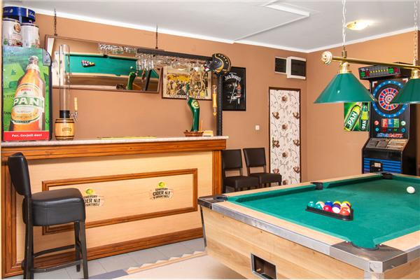 House K1, for 12 persons