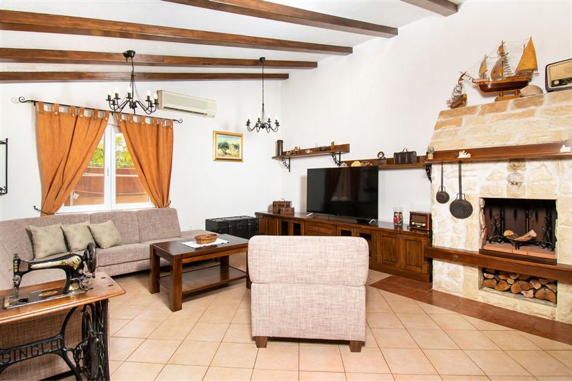 House K1, for 12 persons