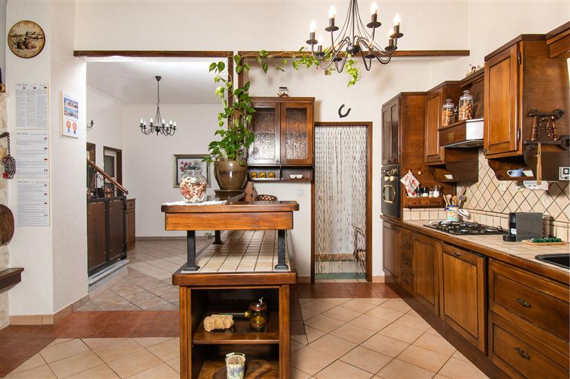 House K1, for 12 persons