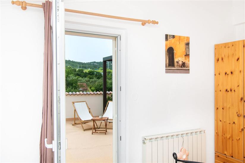 House K1, for 12 persons