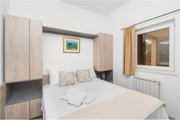 House K1, for 12 persons