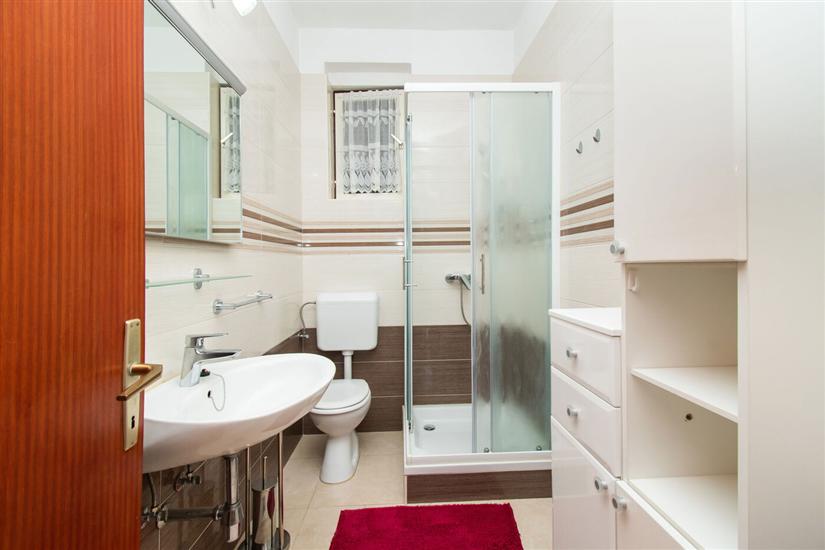 Apartment A1, for 3 persons