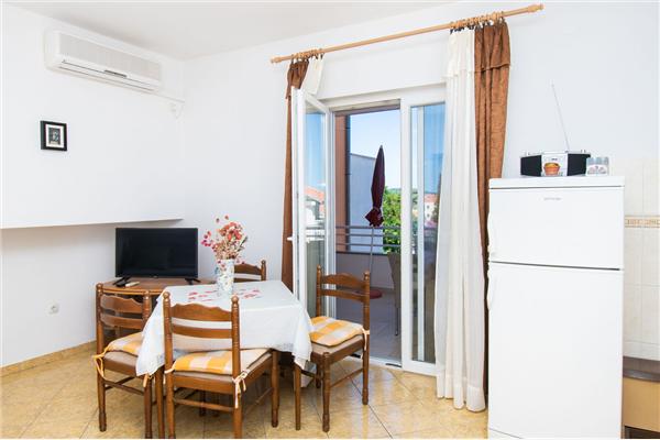 Apartment A2, for 3 persons