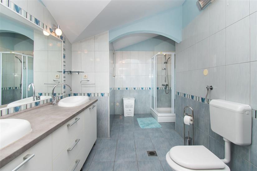 Apartment A3, for 6 persons