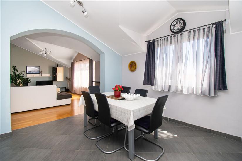 Apartment A3, for 6 persons