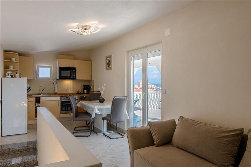 Apartment A2, for 5 persons