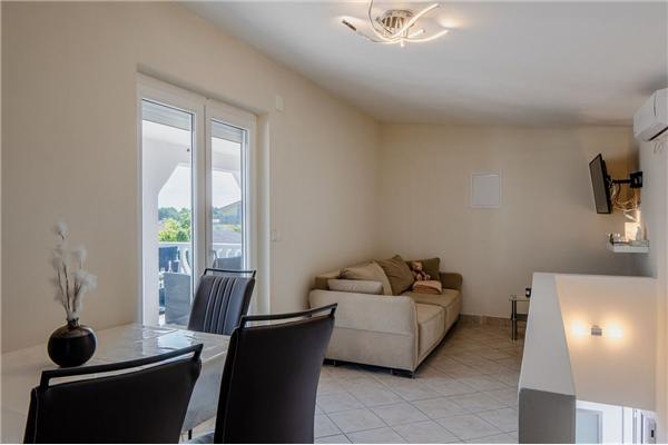 Apartment A2, for 5 persons