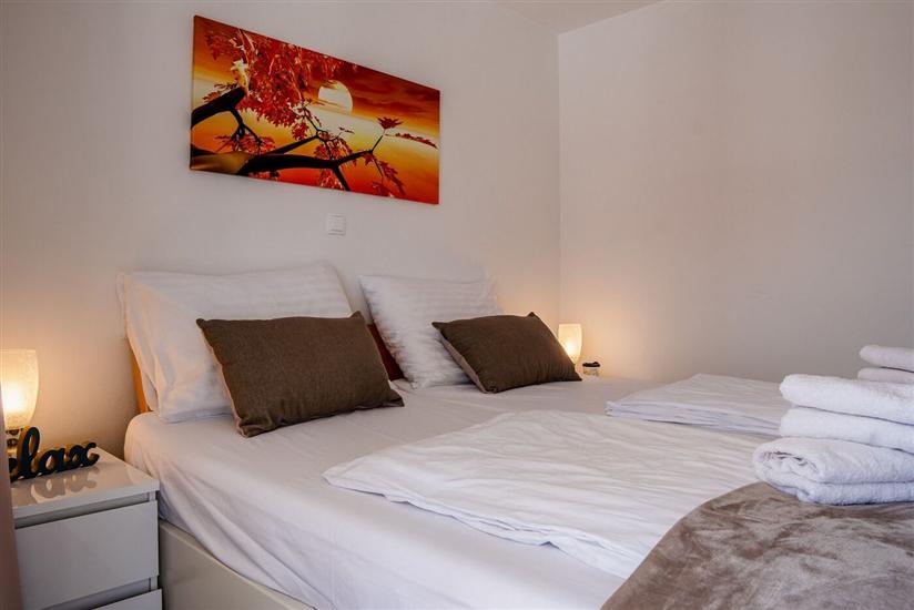 Apartment A2, for 5 persons