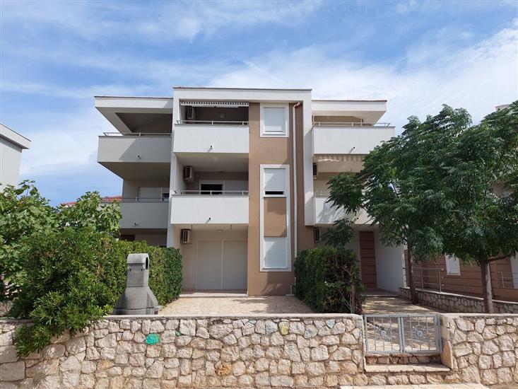 Apartment ADRIANA