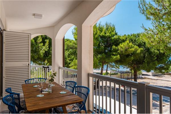 Apartment A2, for 6 persons