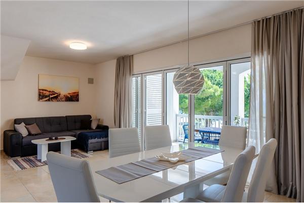 Apartment A2, for 6 persons