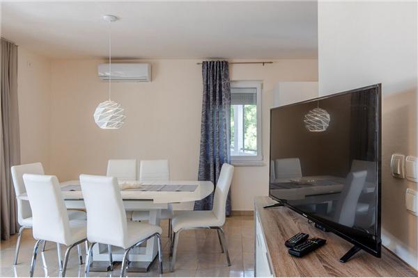 Apartment A2, for 6 persons