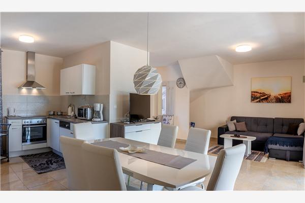 Apartment A2, for 6 persons