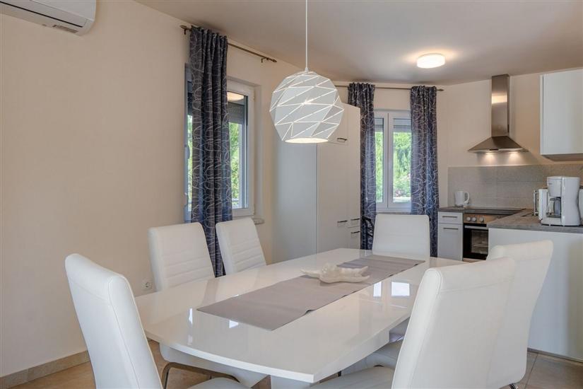 Apartment A2, for 6 persons