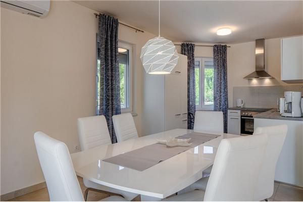 Apartment A2, for 6 persons