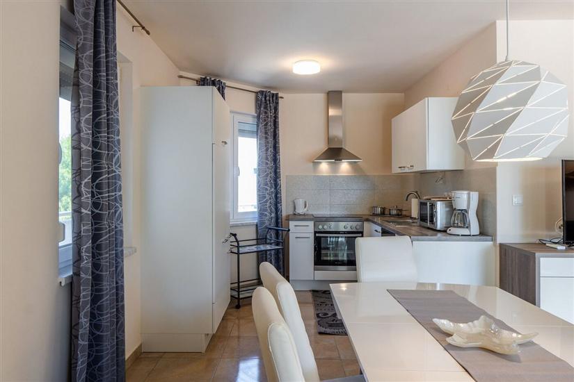 Apartment A2, for 6 persons