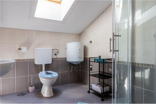 Apartment A2, for 6 persons