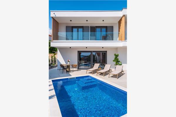 Apartment A2, for 6 persons