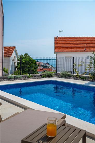 Apartment A2, for 6 persons