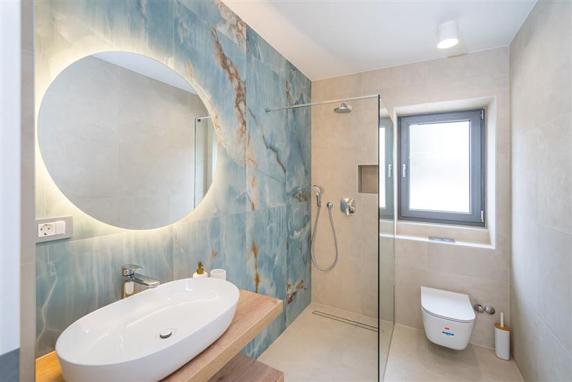 Apartment A2, for 6 persons