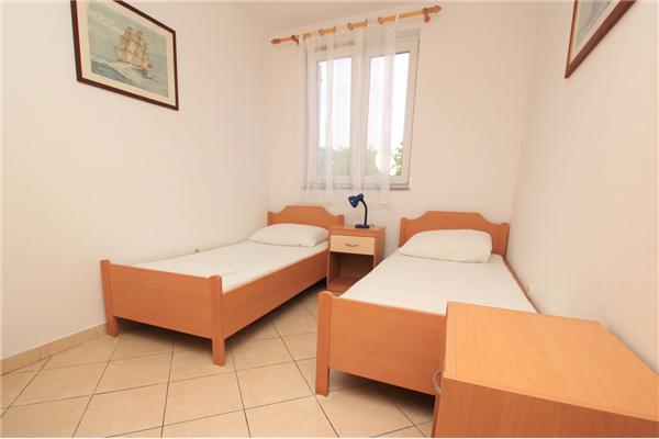 Apartment A2, for 5 persons