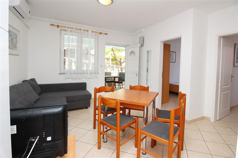 Apartment A2, for 5 persons