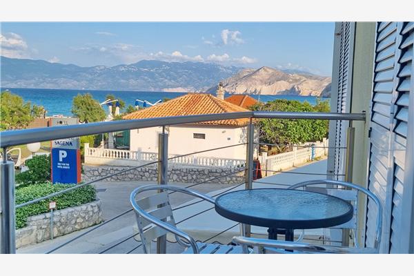 Apartment A18, for 4 persons