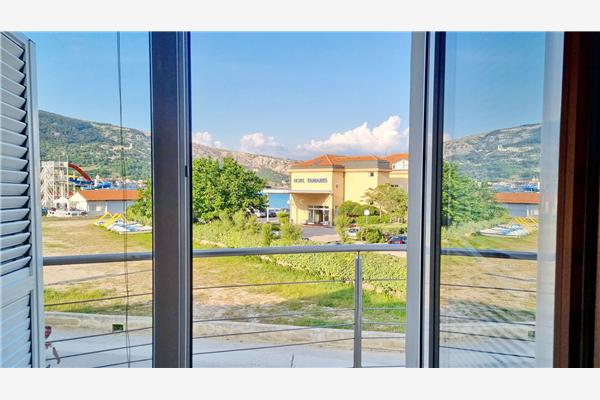 Apartment A18, for 4 persons