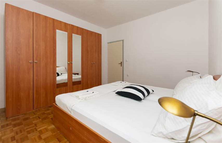 Apartment A1, for 8 persons