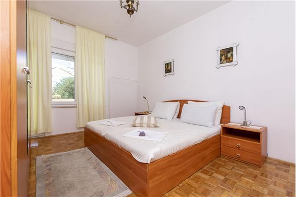 Apartment A1, for 8 persons