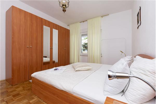 Apartment A1, for 8 persons