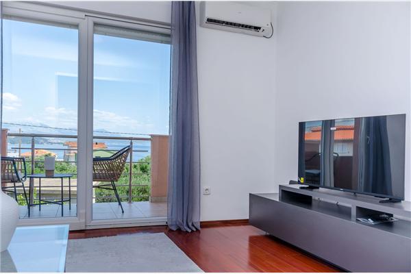 Apartment A1, for 5 persons