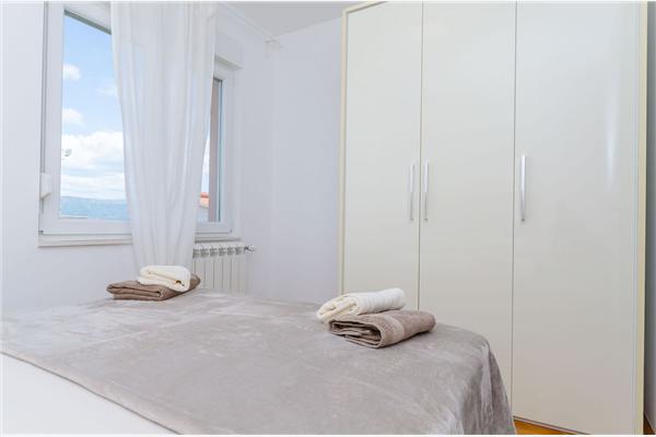 Apartment A1, for 5 persons