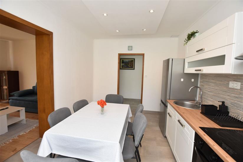 Apartment A3, for 6 persons