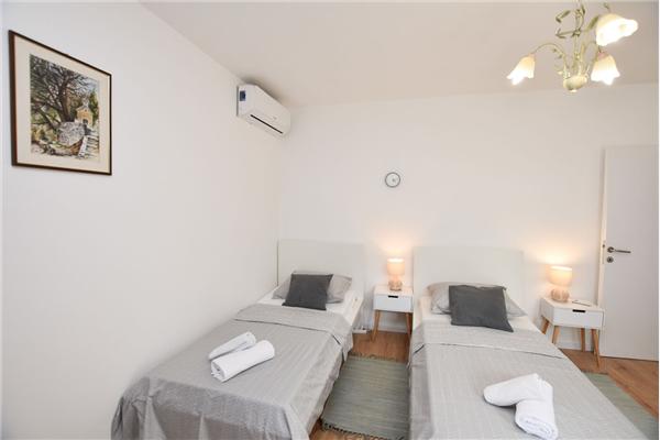 Apartment A3, for 6 persons